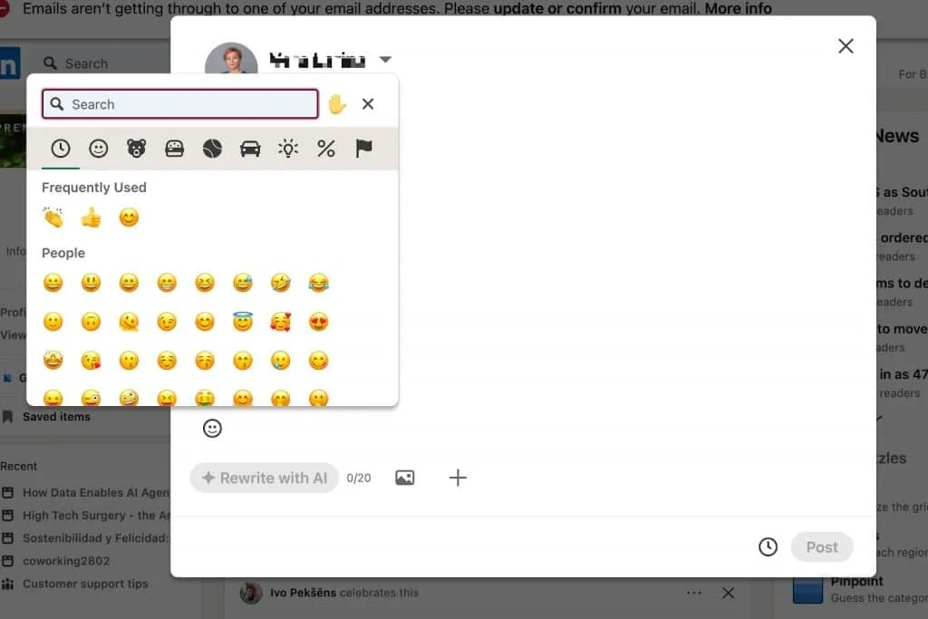 Imagen que muestra cómo hacer clic en el icono de emojis del editor de publicaciones de LinkedIn para insertar emojis y símbolos.