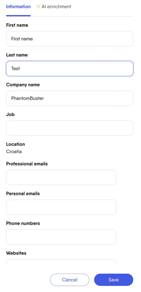 Información de leads en el CRM de PhantomBuster, pero sin filtros avanzados.