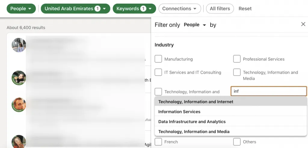 Nach „Product Manager“ suchen und den Filter „Technology, Information and Internet“ anwenden
