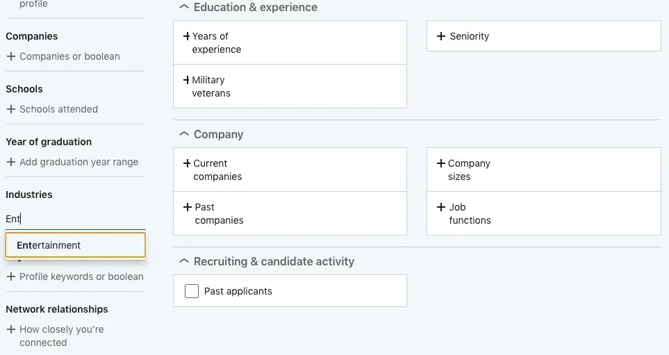 Exemplo de pesquisa por setores e custo do Sales Navigator