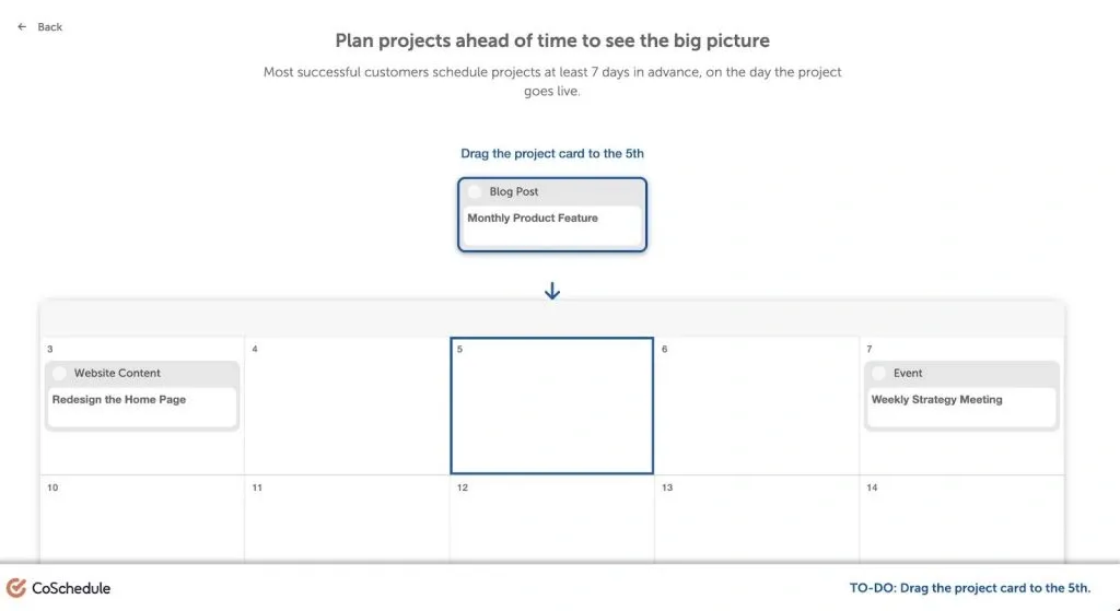 Plantilla de estrategia de marketing con la plataforma integrada CoSchedule: vista de calendario